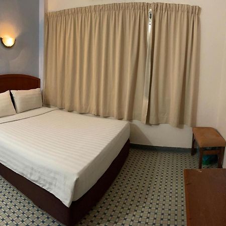 New Caspian Hotel Іпох Екстер'єр фото